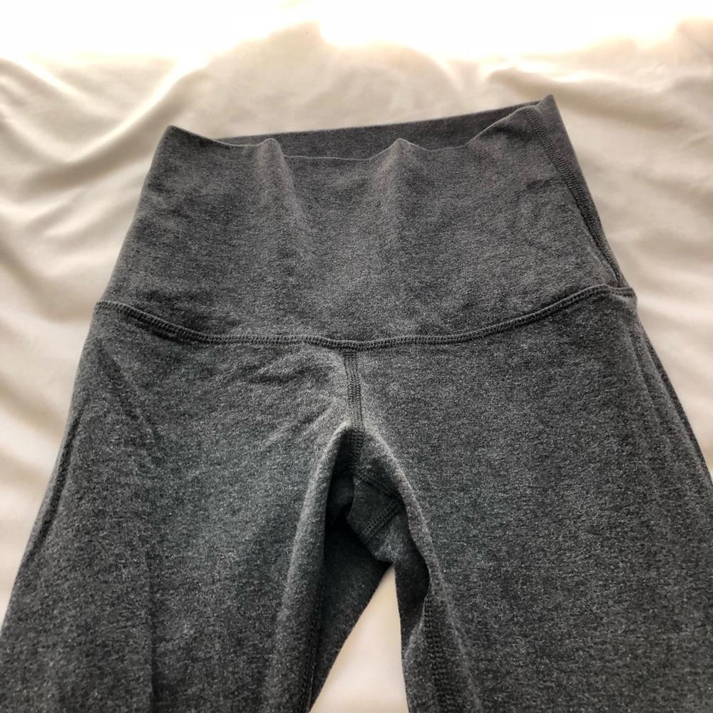 luliemon size 4 wunder under 7/8 length